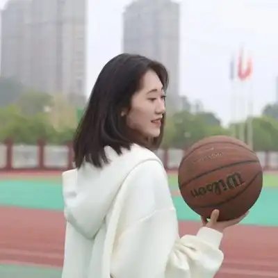 韦芳